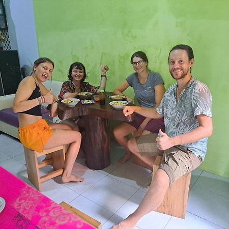 Mocca Guest House Banyuwangi  Pokój zdjęcie