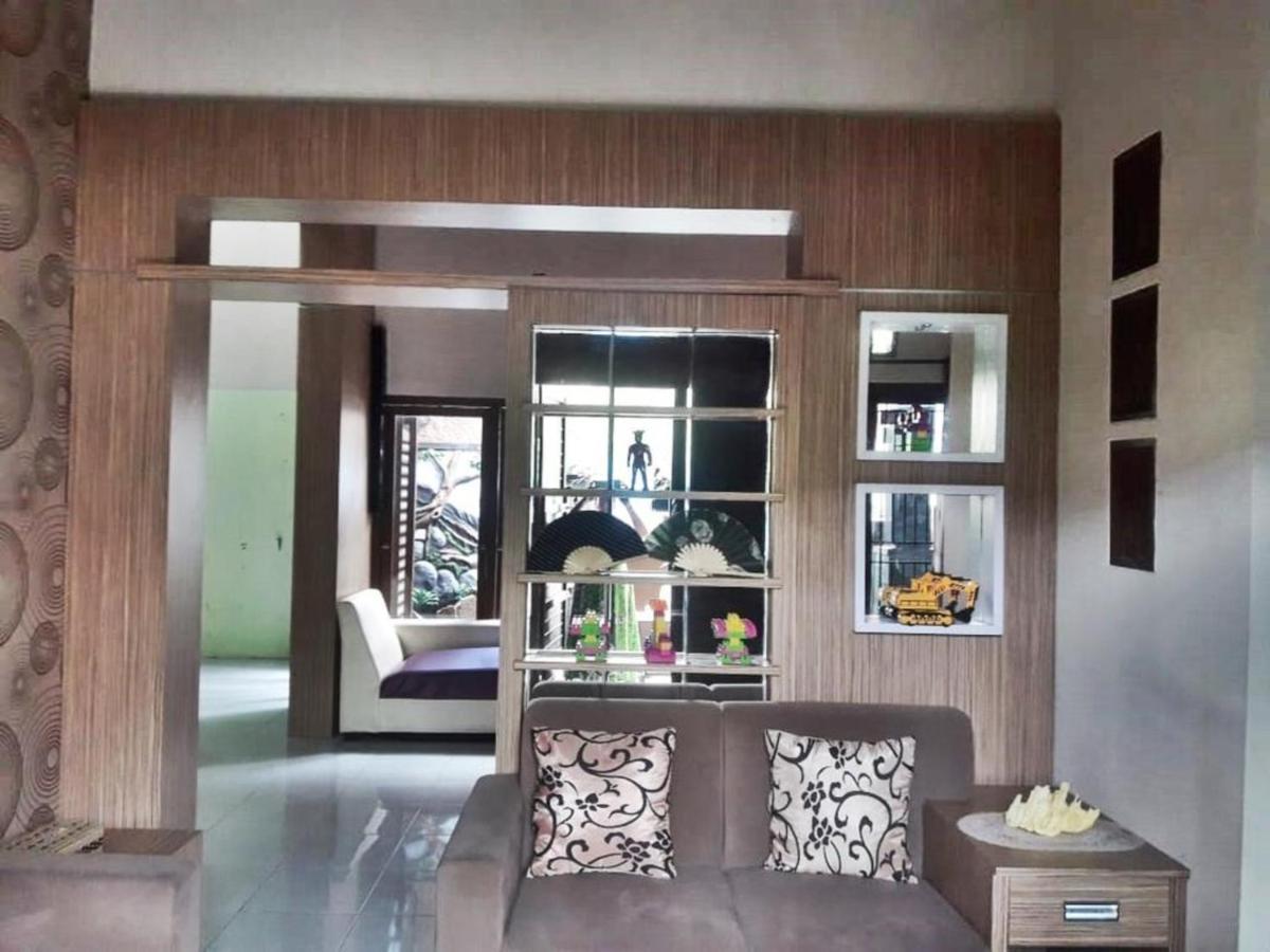 Mocca Guest House Banyuwangi  Zewnętrze zdjęcie