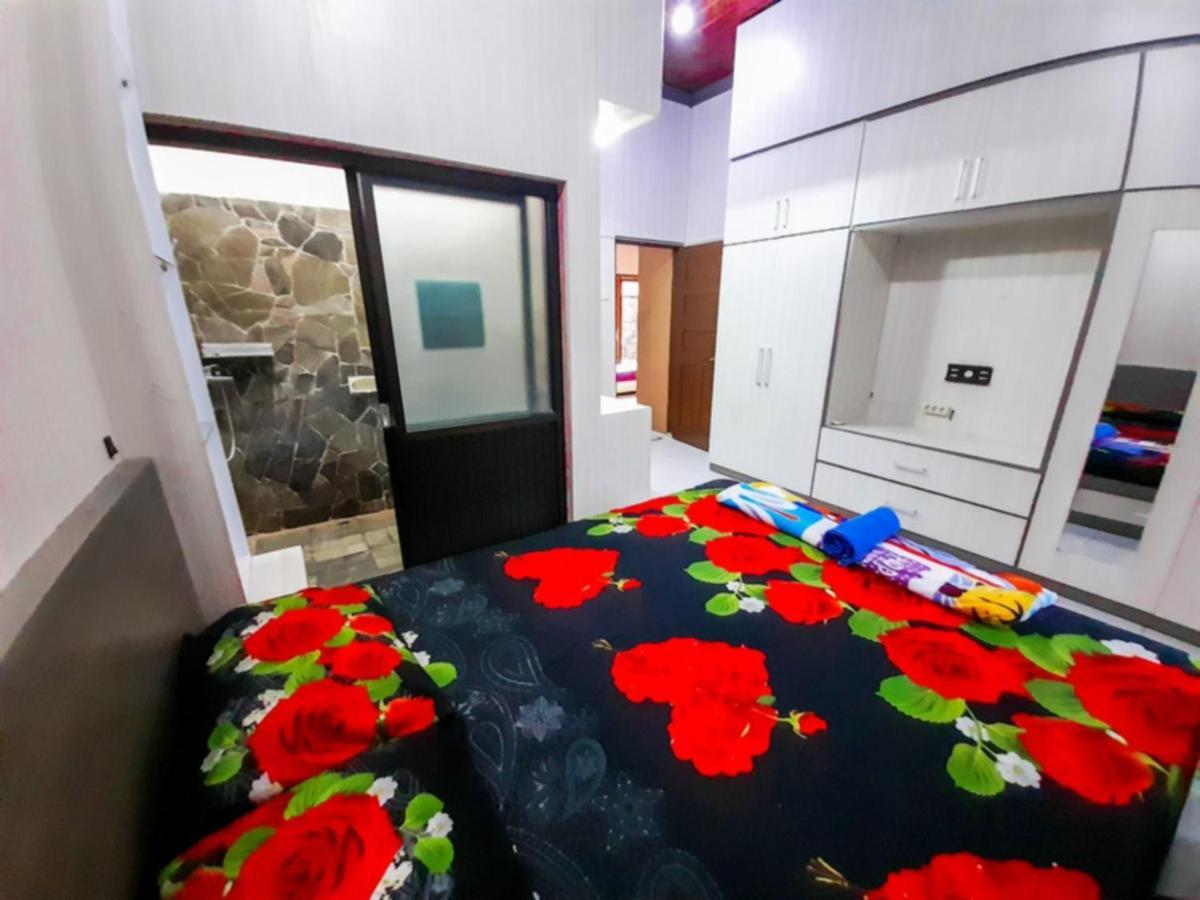 Mocca Guest House Banyuwangi  Zewnętrze zdjęcie